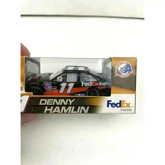 2008 Denny Hamlin #11 FedEx Express NASCAR Diecast 1/64 Scale NIB Collectables - Picture 8 of 9